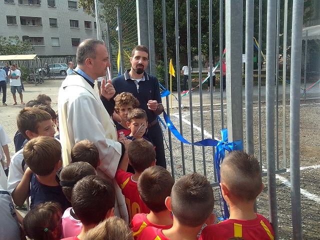Caricamento immagine in corso...